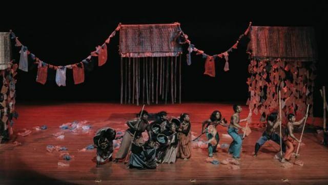 Suku Seni Riau