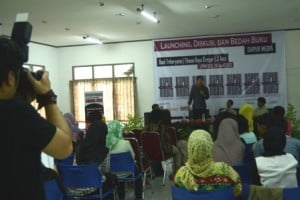 Diskusi buku Dapur Media di LPPM USU, Medan, 24 April 2013