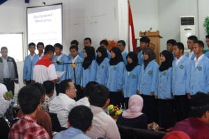 Padli Presiden Mahasiswa UR Membacakan Deklarasi Tim Saksi. Foto Herman BM