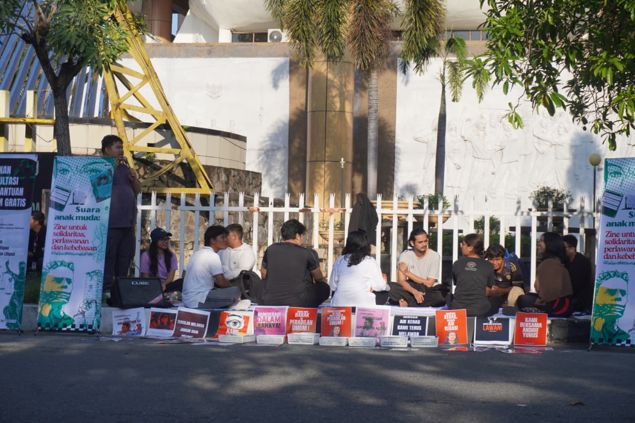 Lawan Represi, LBH Pekanbaru Gelar Aksi Bikin Zine di CFD