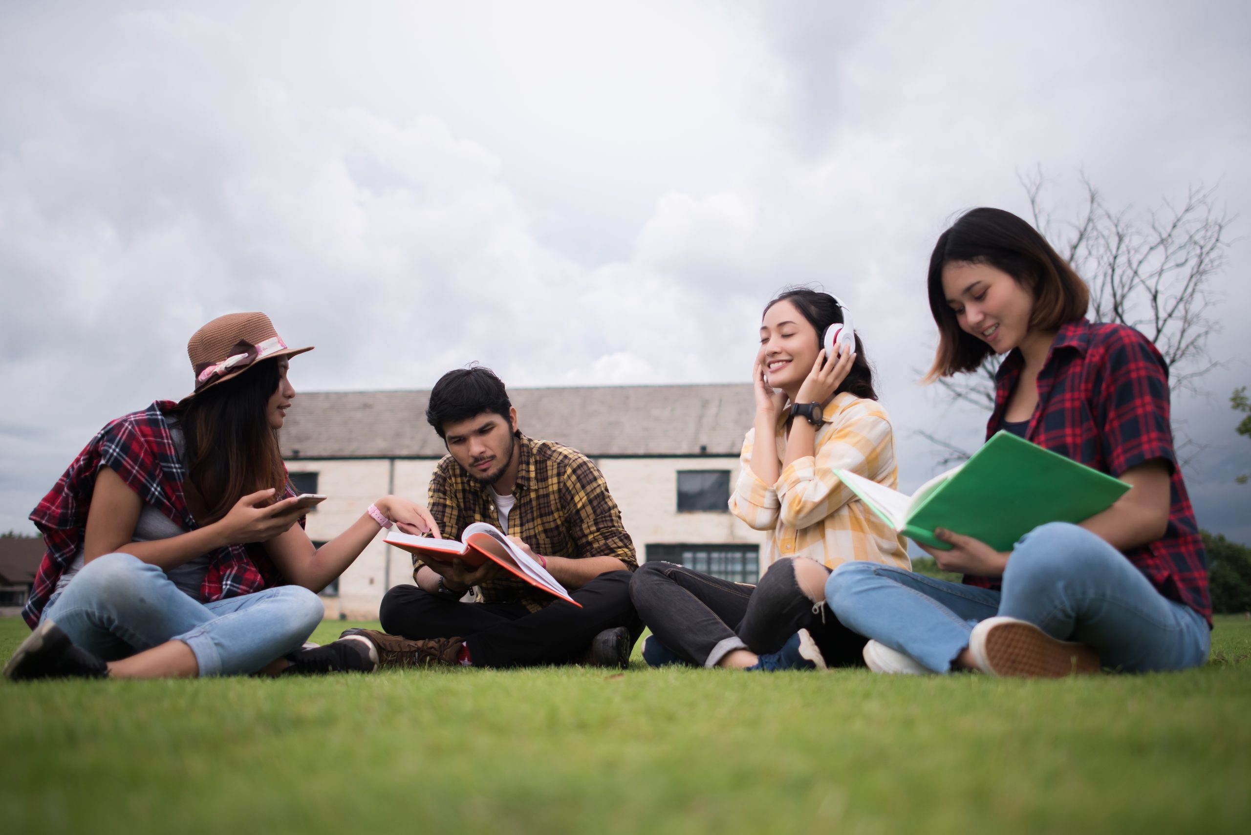 Menurunnya Minat Mahasiswa dalam Berorganisasi: Antara Tantangan dan Realita